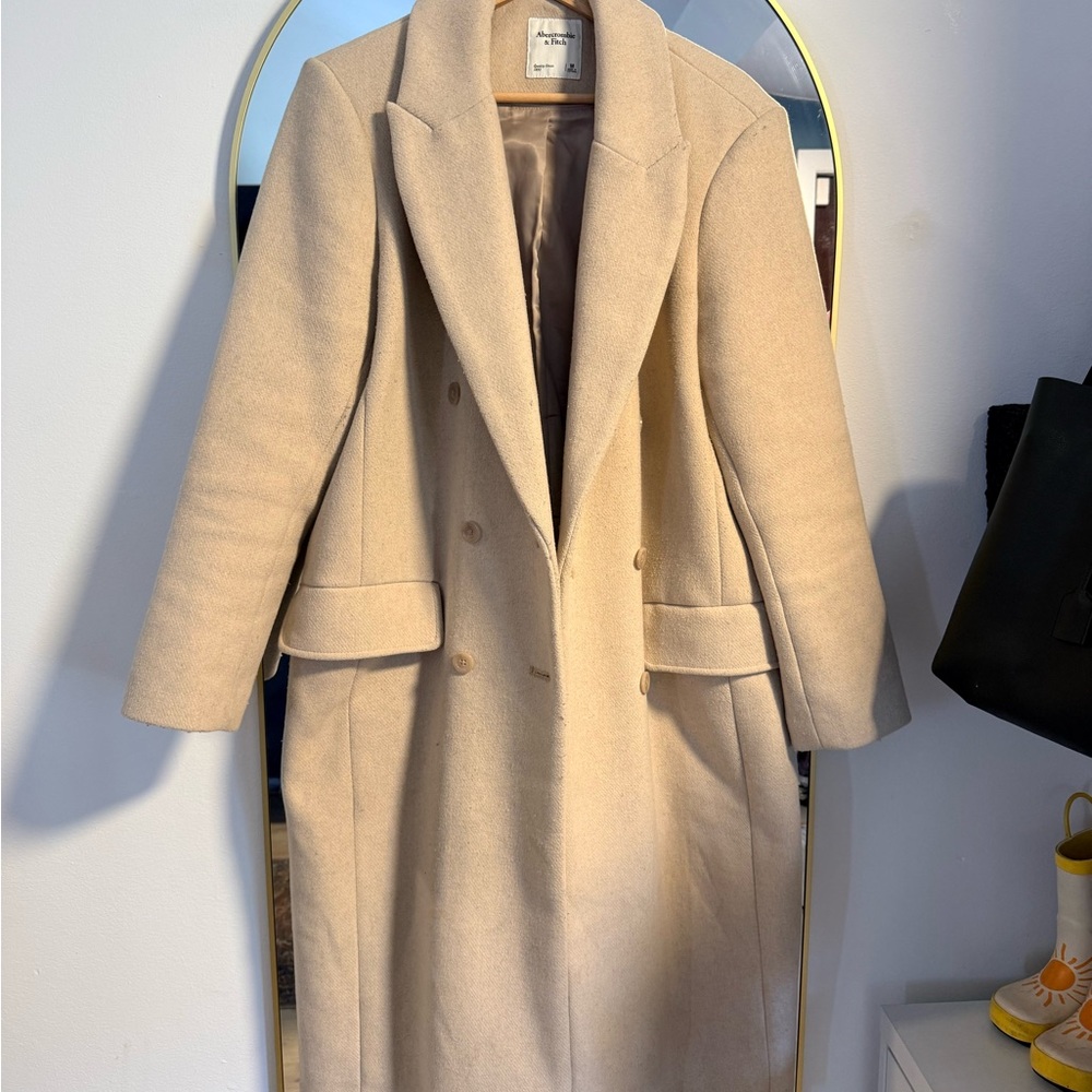 Abercrombie & Fitch Double-Breasted Trench Coat - Cream